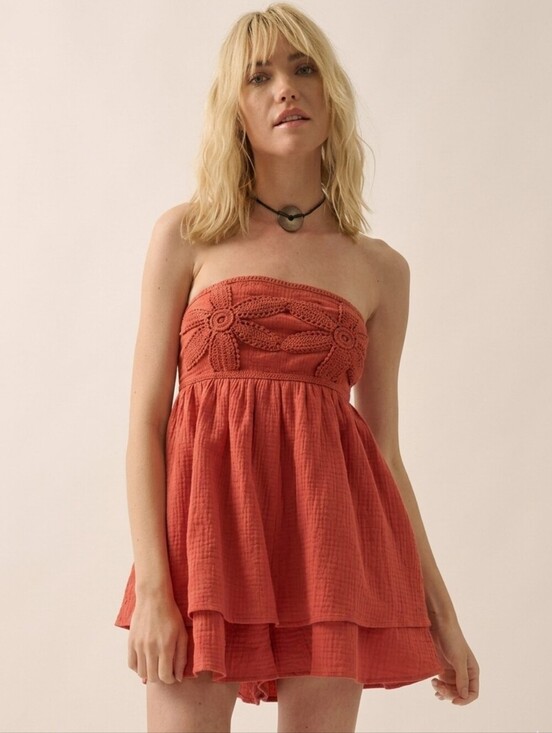 Promesa Dresses & Skirts - Promesa Lace Yourself Crochet Trim Crinkle Cotton Romper Size S